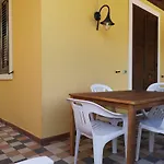 Xenia شقة أفولا